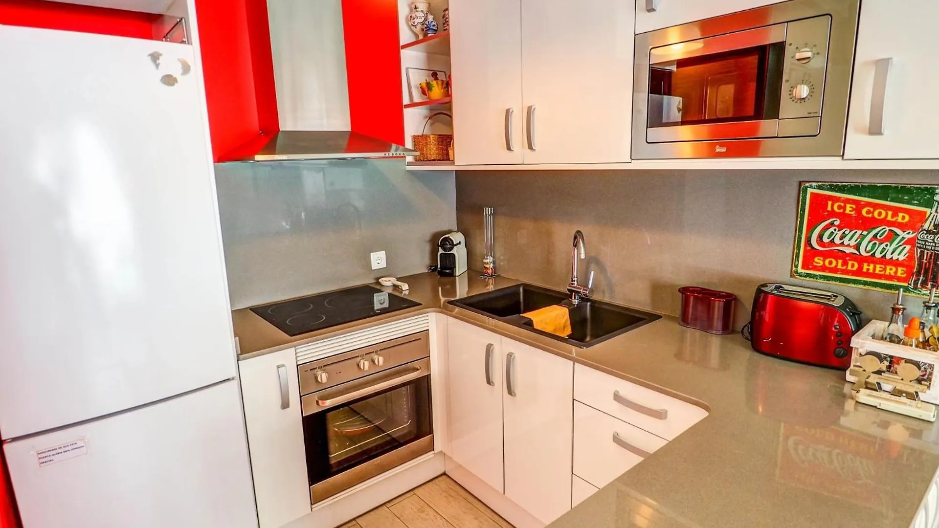 Apartment Sweet Raffaello Beach By Hello Homes Sitges
